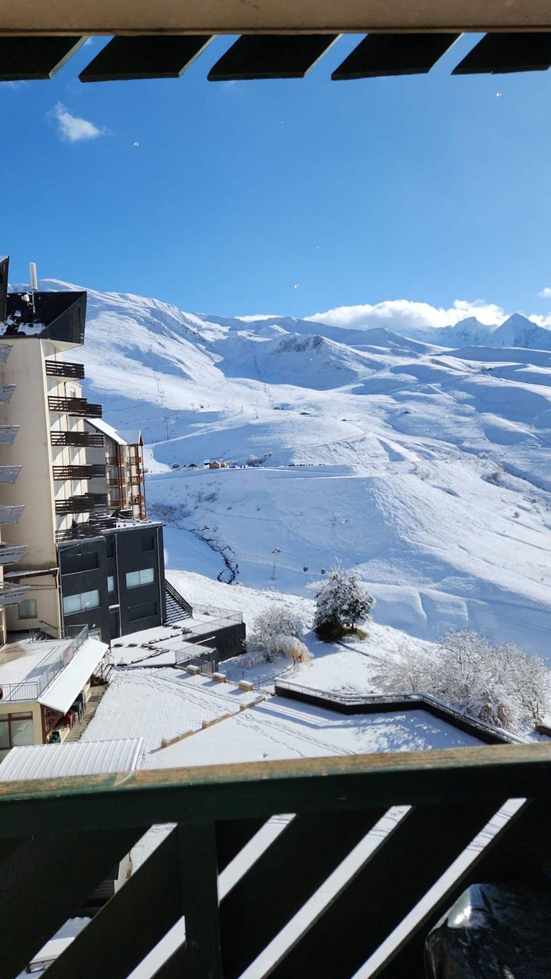 Vue du balcon sur les pistes